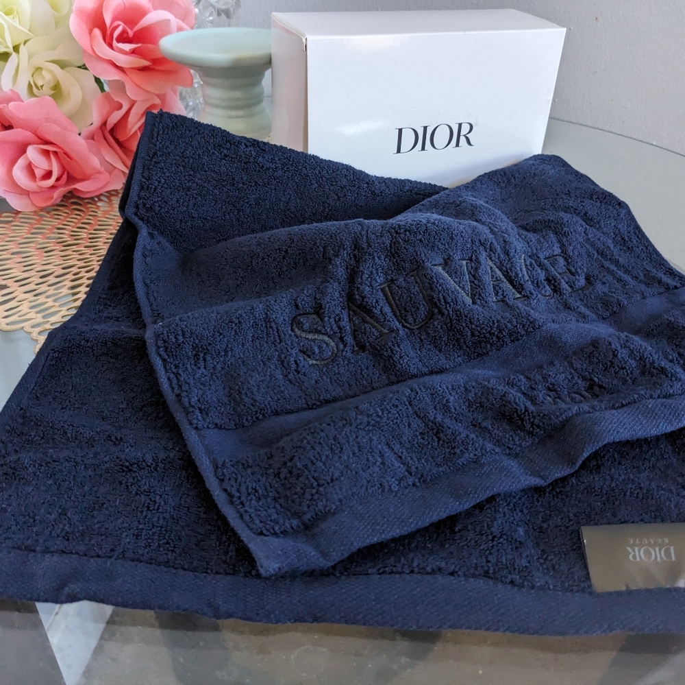 Dior - Picture 2 of 5